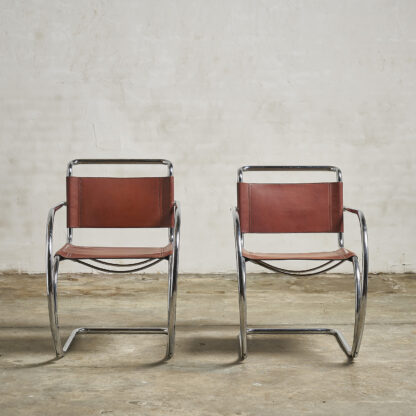 Fauteuils de Mies Van Der Rohe