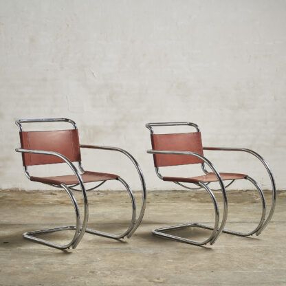 Fauteuils de Mies Van Der Rohe