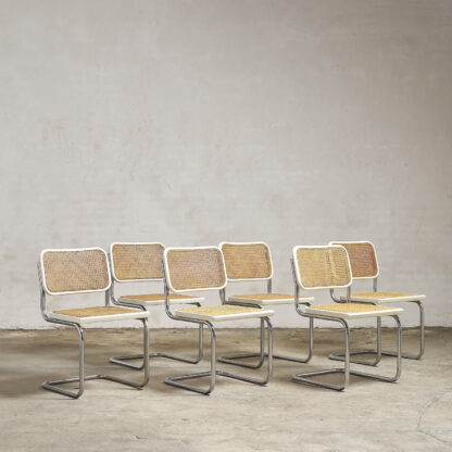 haises modèle Cesca B32, du designer Marcel Breuer.