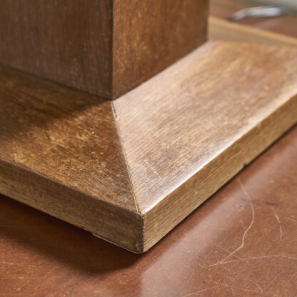 Lampe de table moderniste
