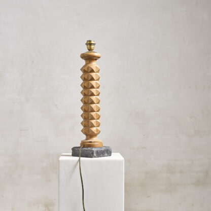 lampe brutaliste