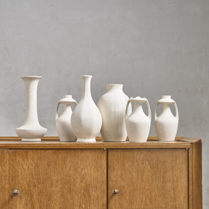 Série de vases en biscuit