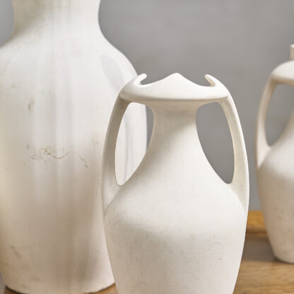 Série de vases en biscuit