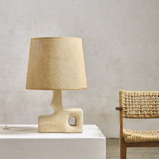 Grande lampe en pierre calcaire