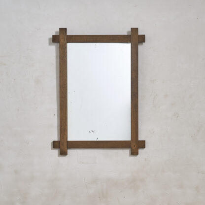Miroir brutaliste