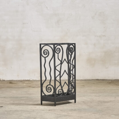 porte parapluie en fer battu
