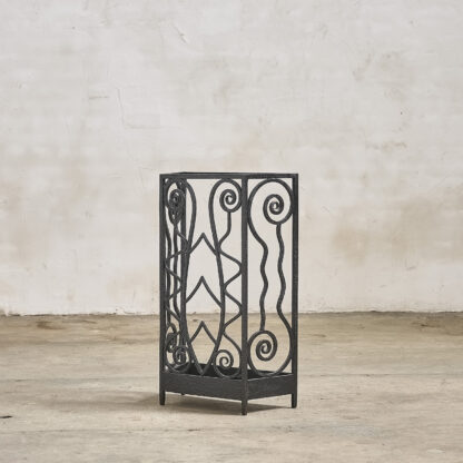 porte parapluie en fer battu