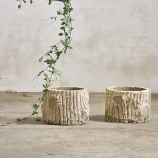 Paire de jardinières en béton