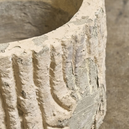 Paire de jardinières en béton