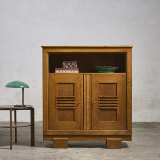 Buffet haut moderniste