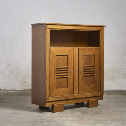 Buffet haut moderniste