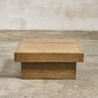 Table basse carrée en chêne