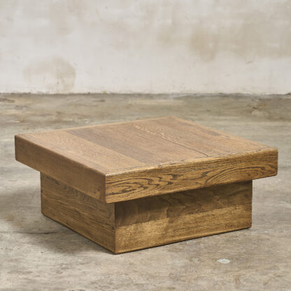 Table basse carrée en chêne