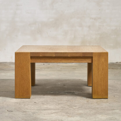Table basse moderne en chêne