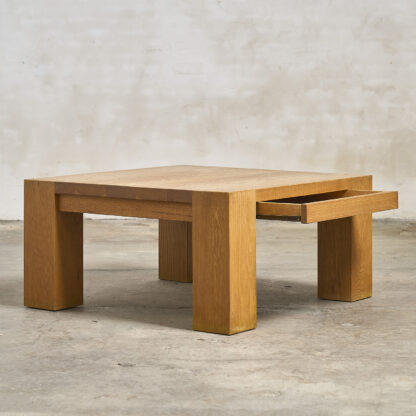 Table basse moderne en chêne