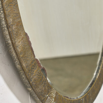 Miroir oval en laiton embouti