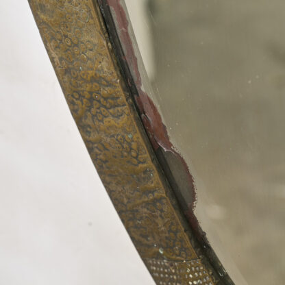 Miroir oval en laiton embouti