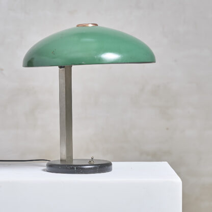 Lampe de bureau moderniste