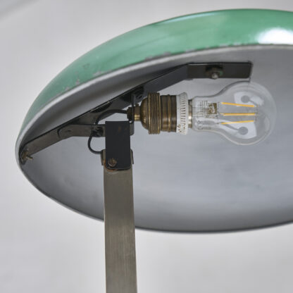 Lampe de bureau moderniste
