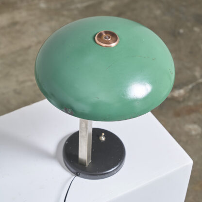 Lampe de bureau moderniste