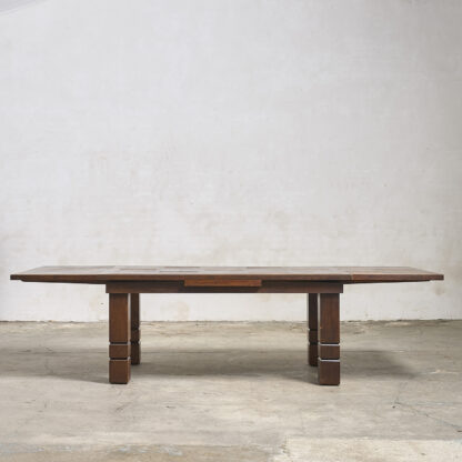 Imposante table en chêne massif