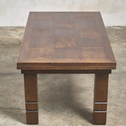 Imposante table en chêne massif