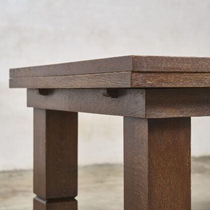 Imposante table en chêne massif