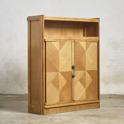 Cabinet en chêne guillerme et chambron