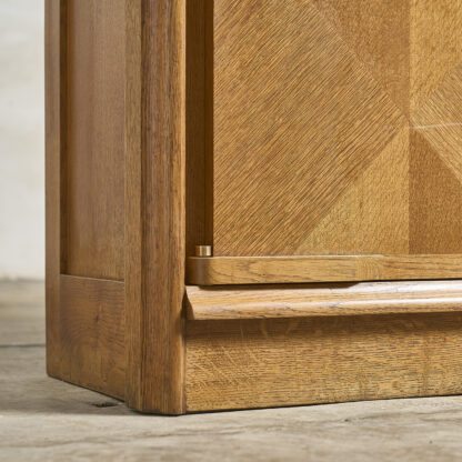 Cabinet en chêne guillerme et chambron