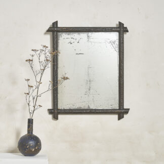 Miroir ancien sculpté