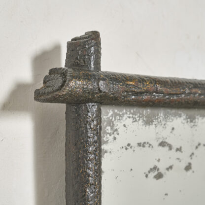 Miroir ancien sculpté