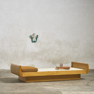 Lit en chêne et rotin