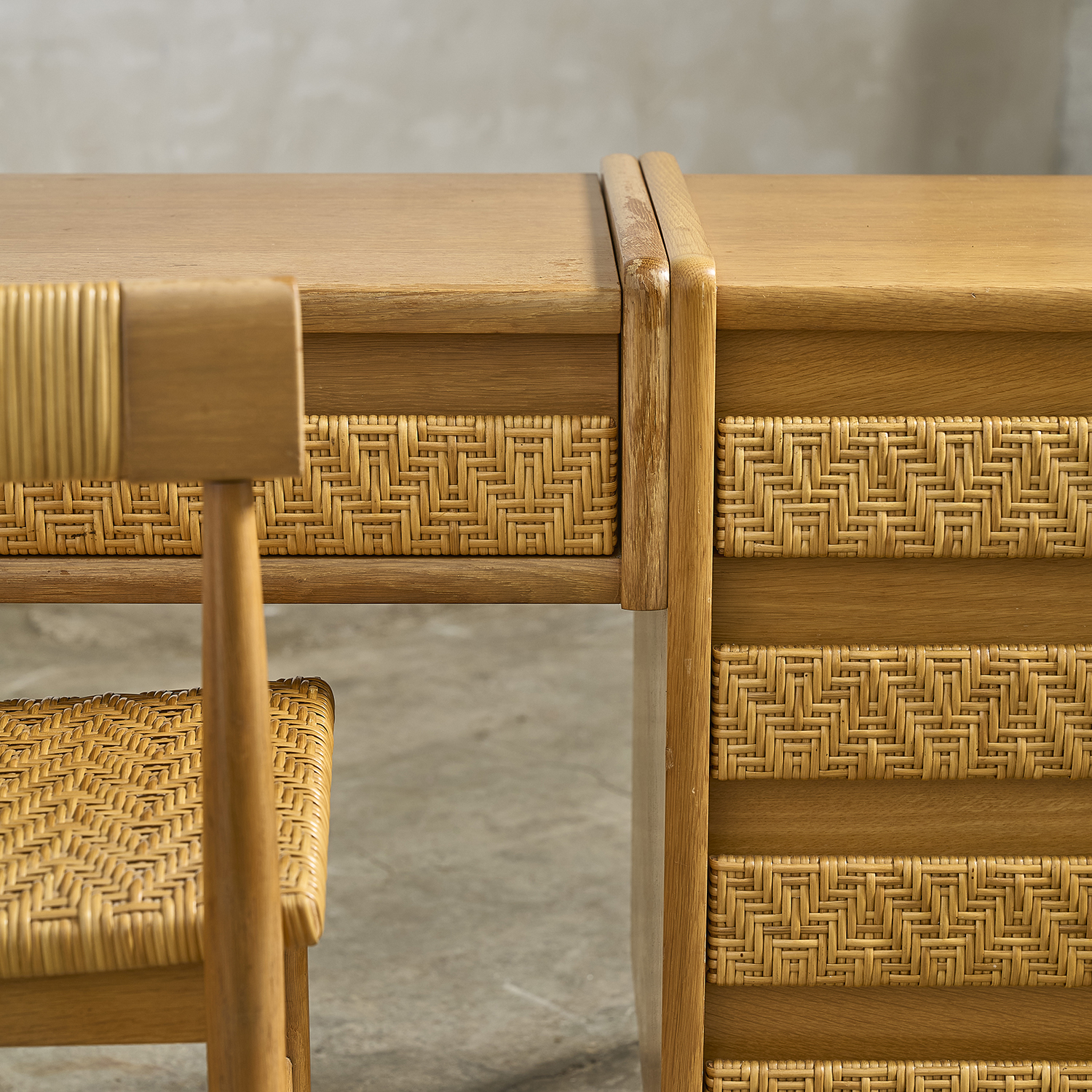 Coiffeuse et commode chêne et rotin