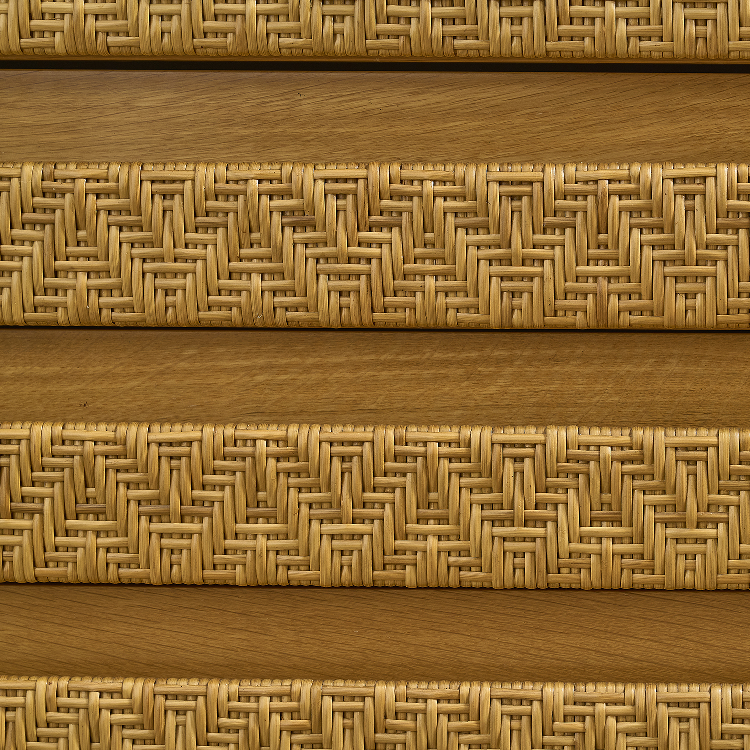 Coiffeuse et commode chêne et rotin