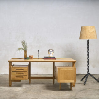 Grand bureau guillerme et chambron