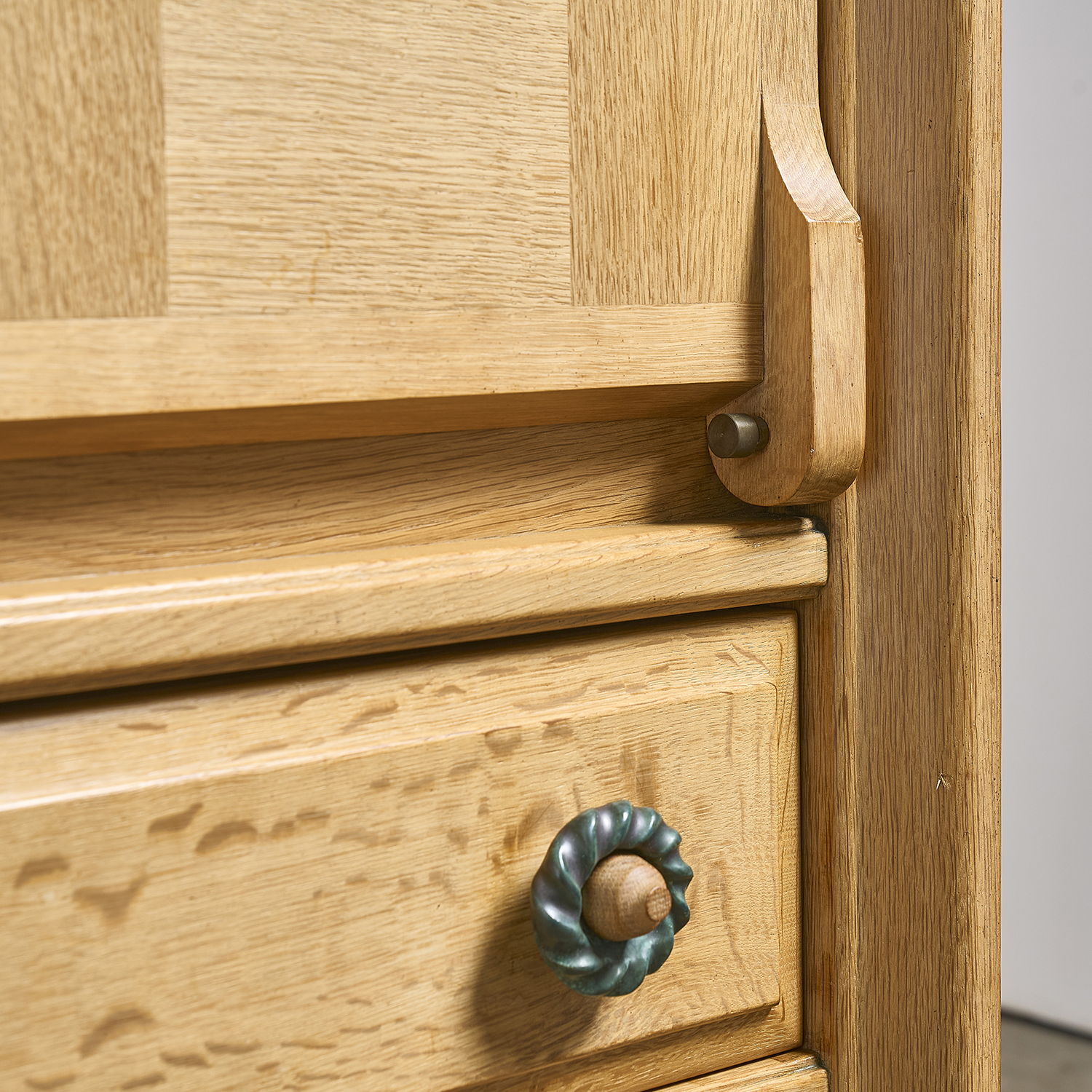 Armoire / secrétaire guillerme et chambron