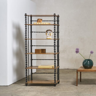 étagère en fer forgé