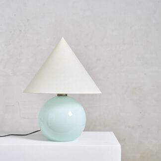 Lampe de table en opaline