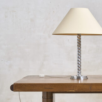 Lampe en chrome torsadée